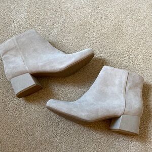 KENNETH COLE REACTION BOOTIES